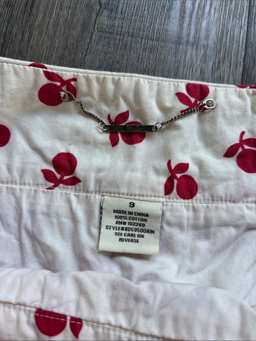 Vintage BB Dakota Women's White Skirt with Red Floral Print - Picture 2 of 3